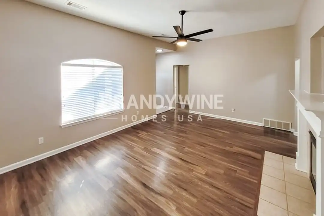 10242 Evening Hill Dr – další