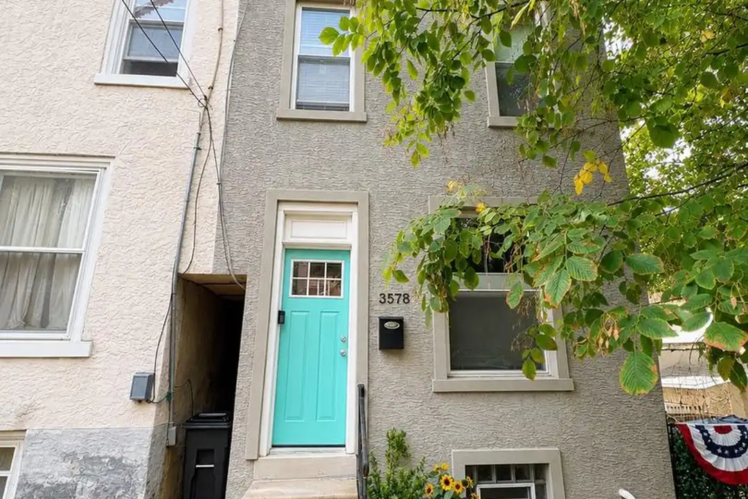 3578 New Queen St – photo 1