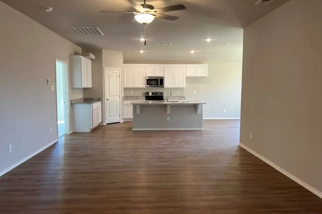 7216 E County Rd 99 - View 2