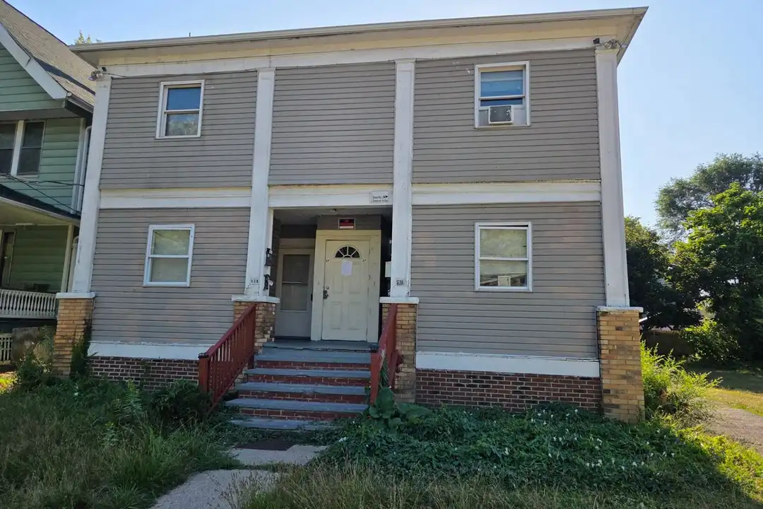 536 E 117th St unit UP South – photo 1