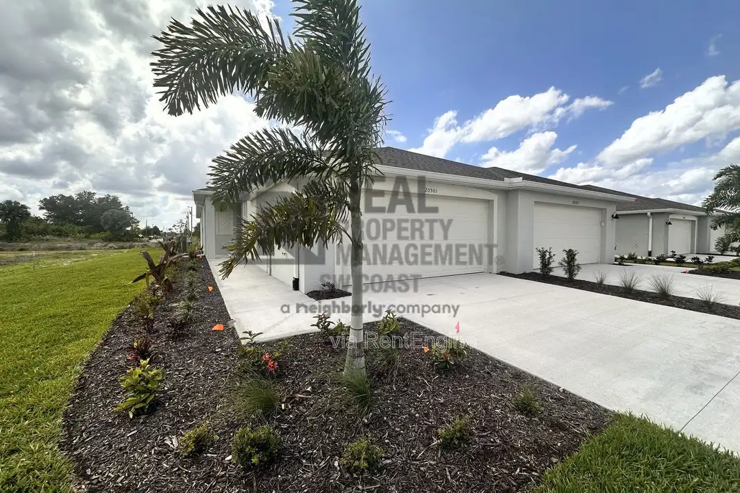 20501 Hazelnut Ct S - View 2
