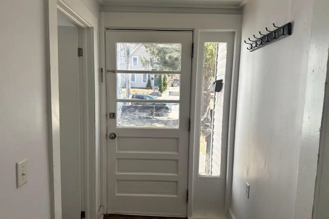 97 Franklin St #C - More
