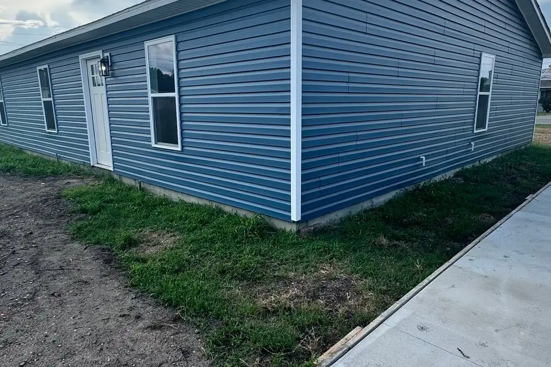 225 N Frisco St unit A – photo 1 of 14