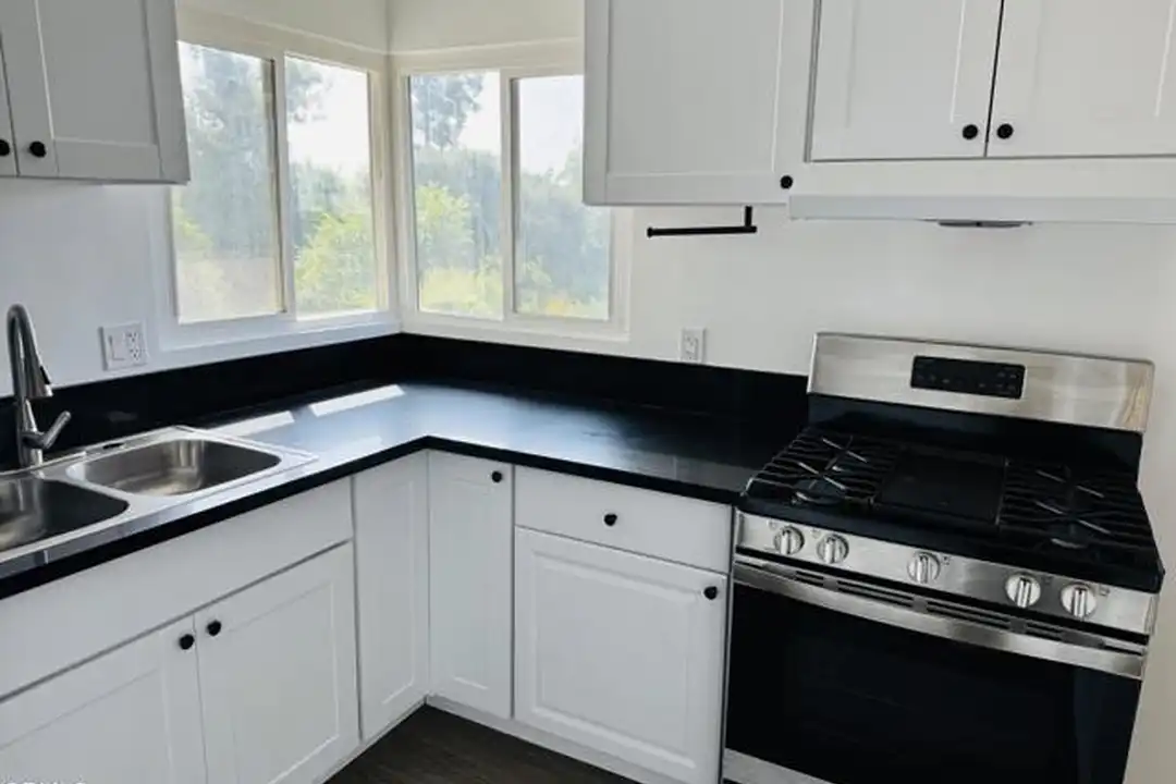1204 N Monterey St unit E - View 5