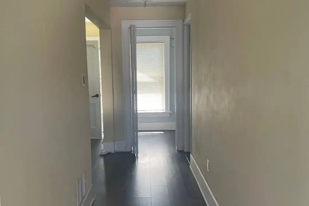Apartment in Des Moines - View 5