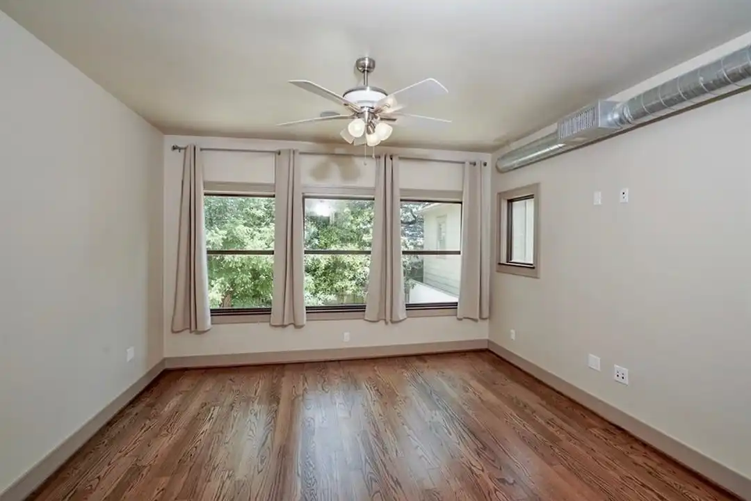 4009 Greeley St unit 4 - More