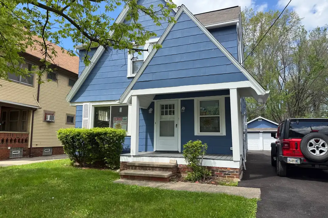 17901 Delavan Ave – photo 1