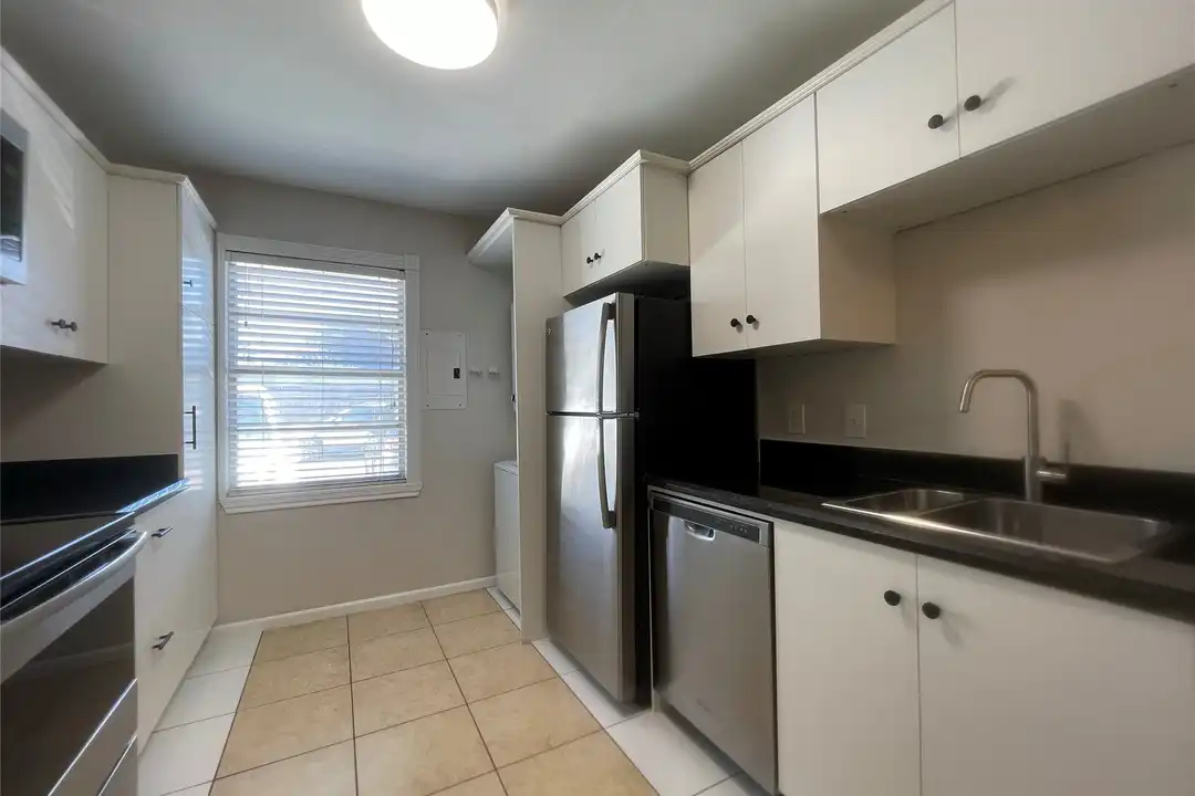 Apartment in Houston, Houston Heights - More