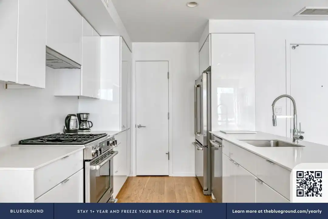26 W Broadway unit 581 – další