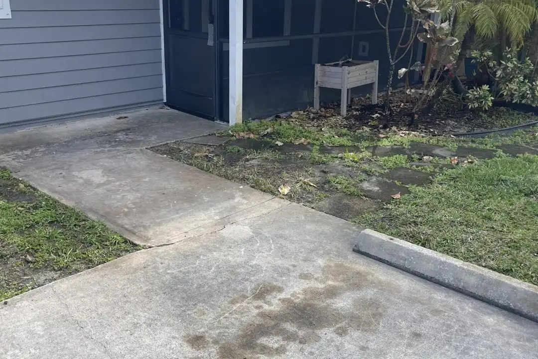 9073 SE Hobe Ridge Ave - View 2