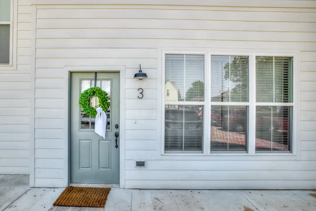 1644 N Leverett Ave - View 2