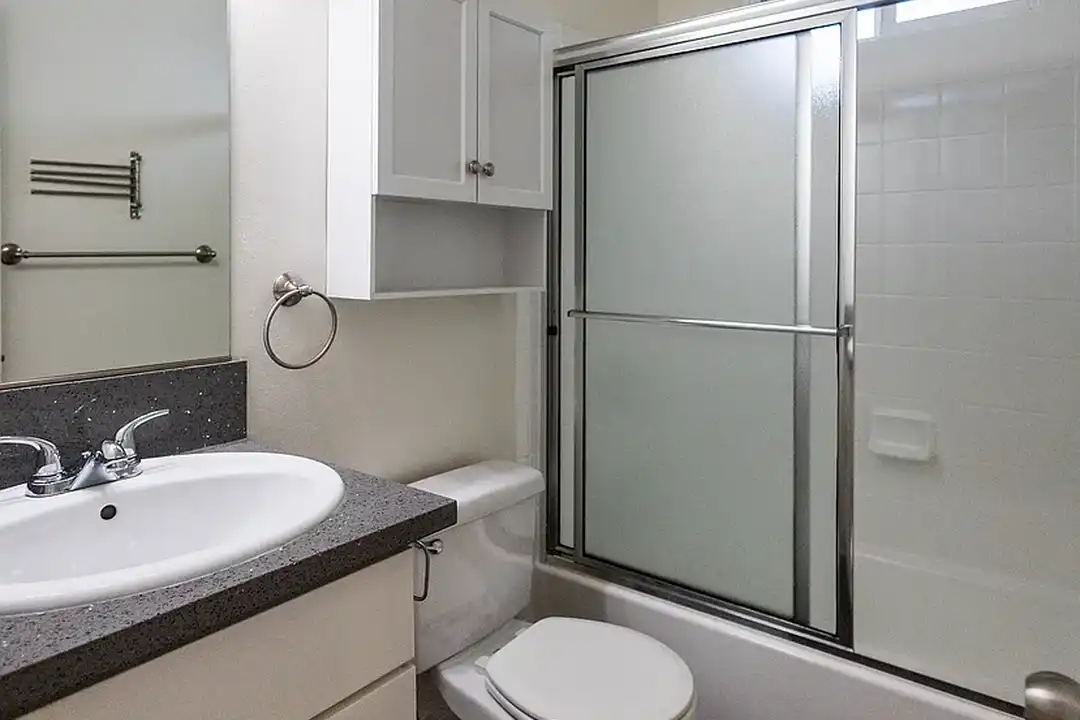 Huntington Knolls Apartment Home - View 6