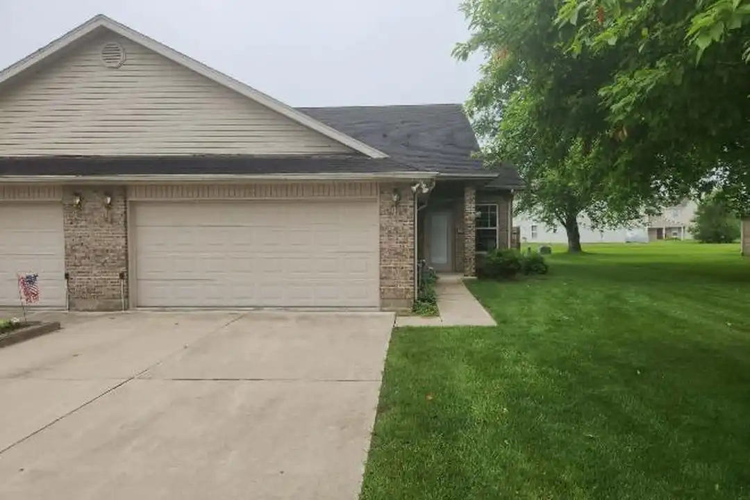 20 Clinchfield Ct – photo 1 of 19
