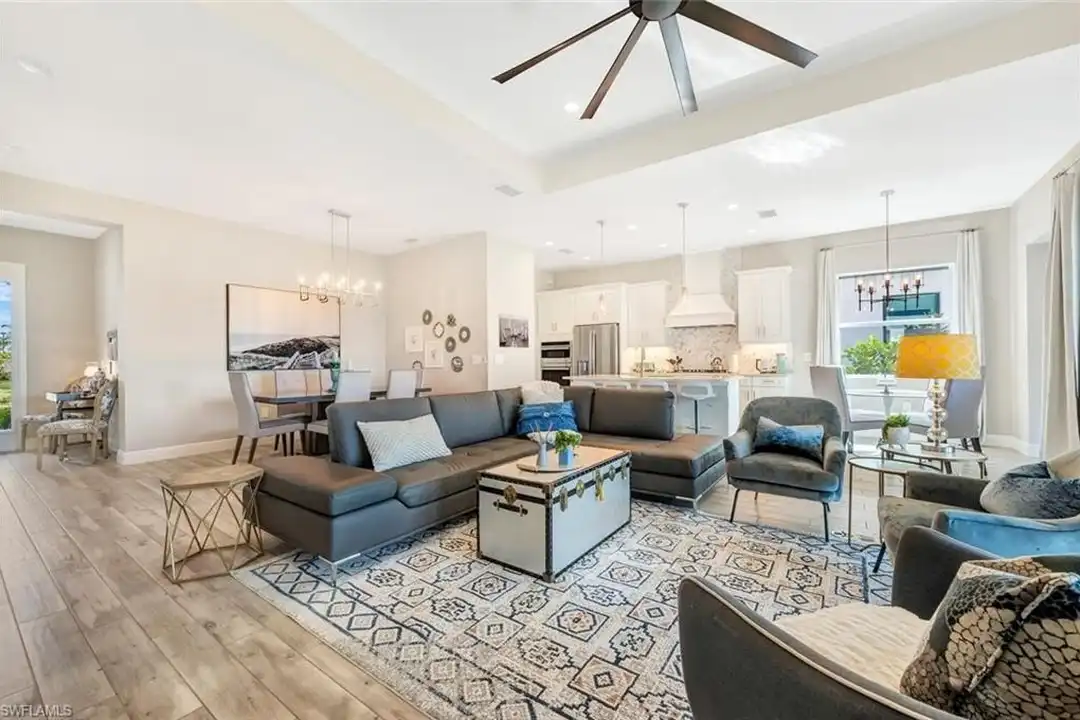 4003 Pegasus Wy - More
