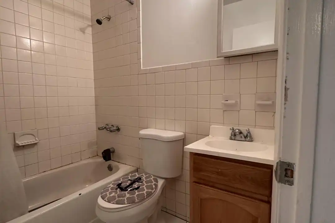 311 Clinton Ave unit 309 - View 4