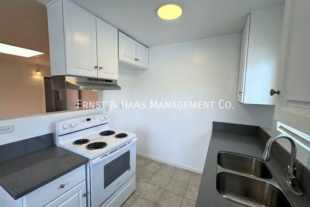 840 Walnut Ave - More