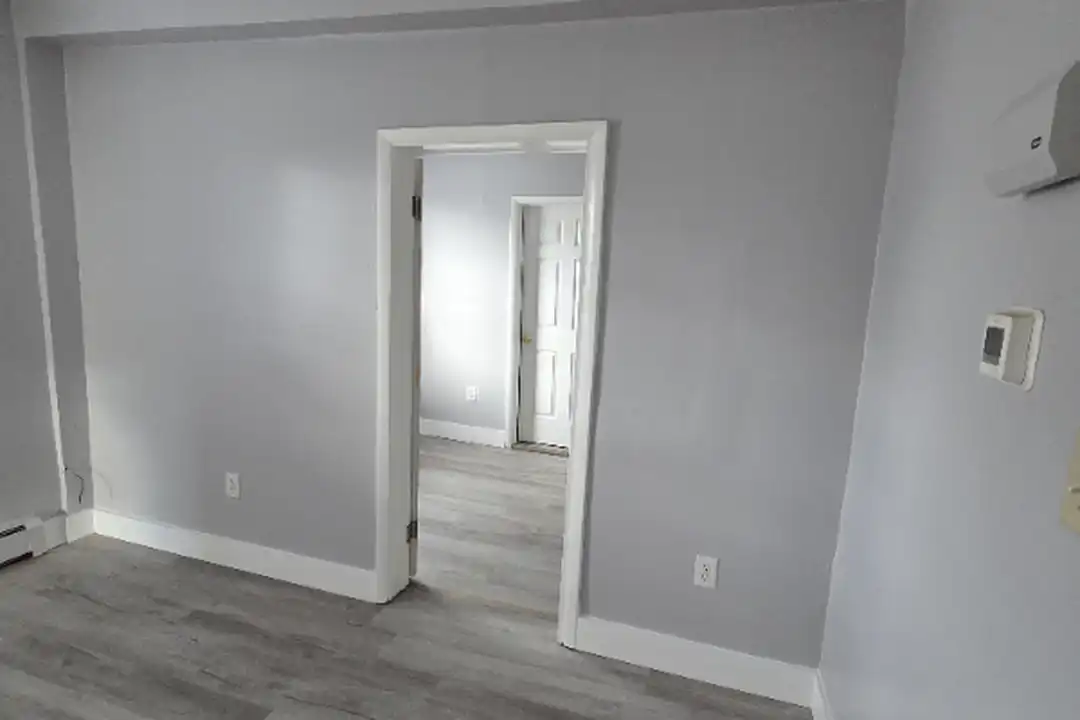 34 N Earl St unit 2 - View 6