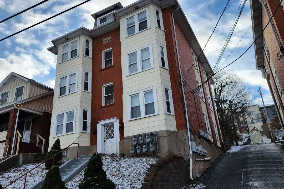 2918 Clermont Ave unit Unit 4 – photo 1 of 12