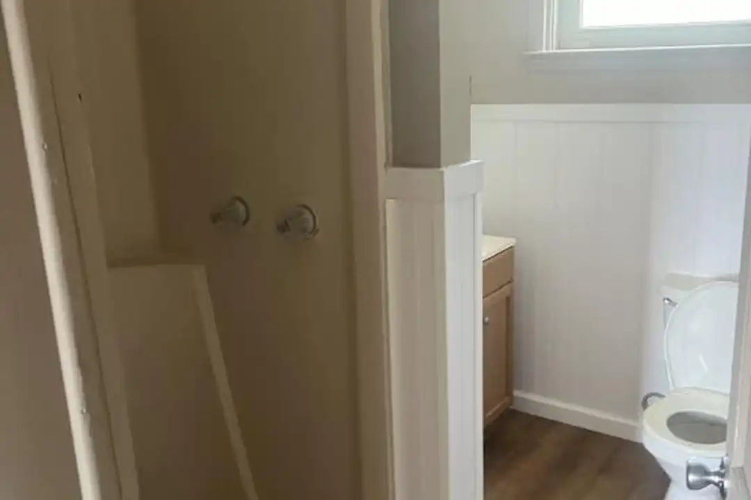 House in Beckley - View 4