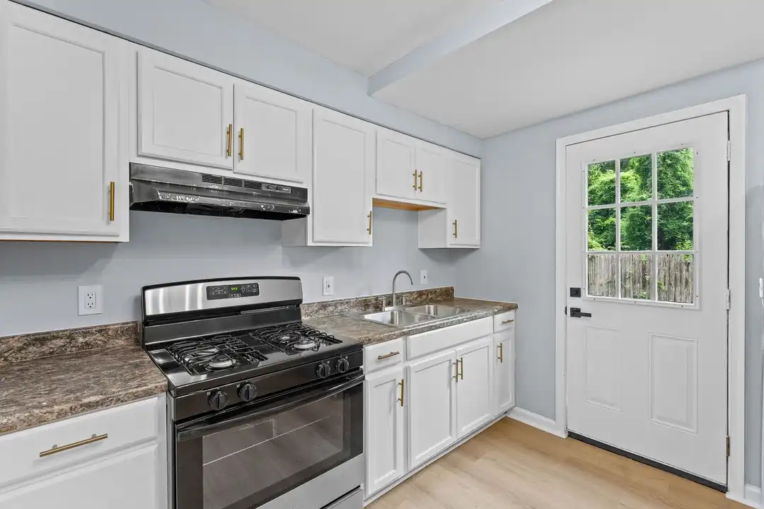 1400 Vine St – photo 1 of 25