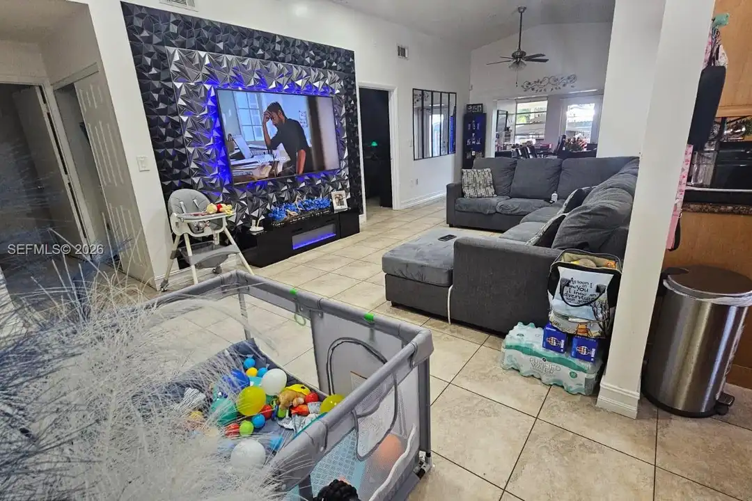 11878 SW 208th Terrace - View 3