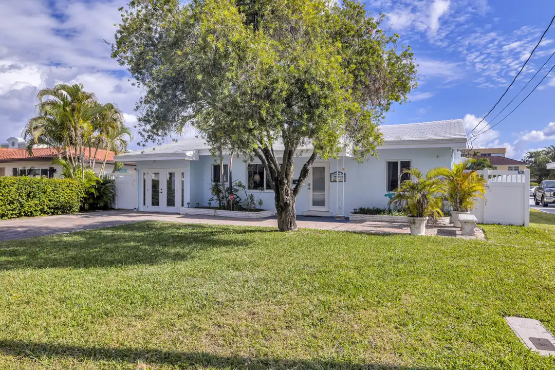348 SE 18th Ave - View 2