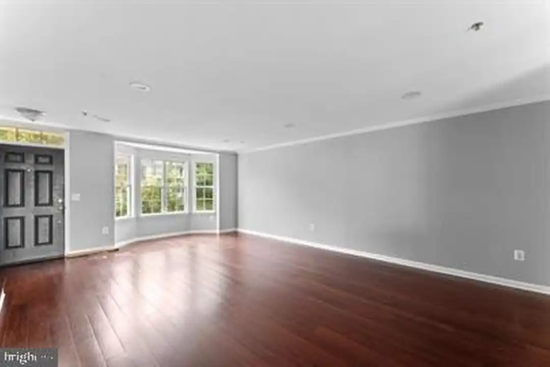 Apartment in Upper Marlboro - View 3