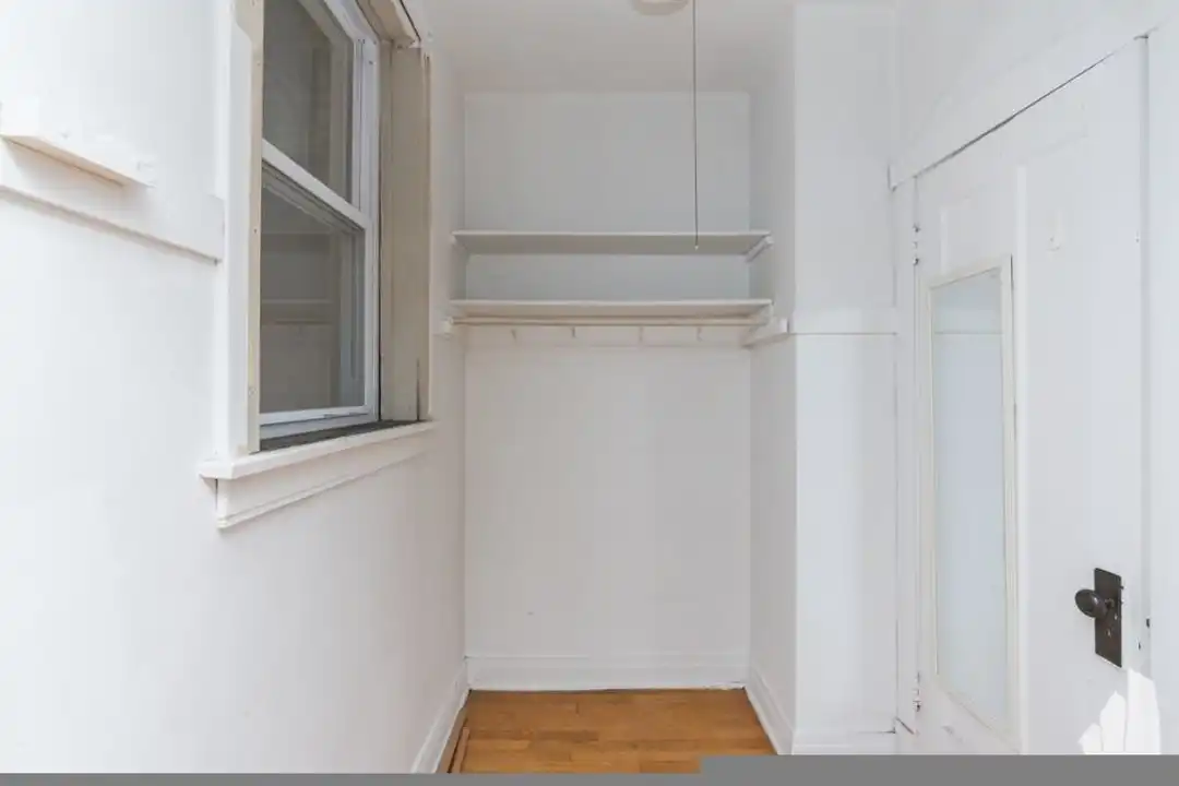 5137 N Wolcott Ave unit 5131-3 - More
