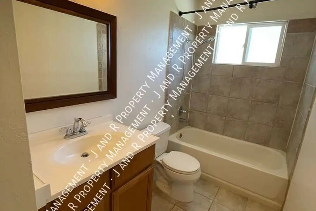 9628 Helio Dr - View 5