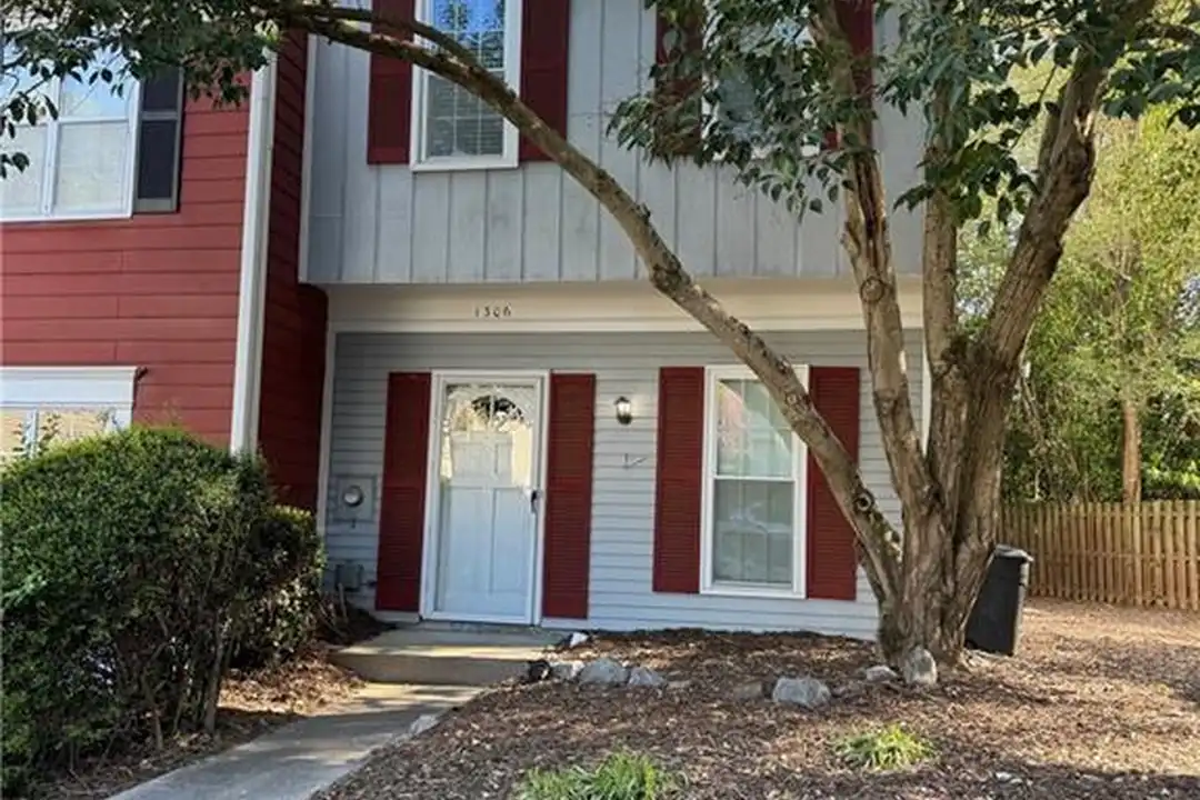 Apartment in Sandy Springs, Fulton - View 2