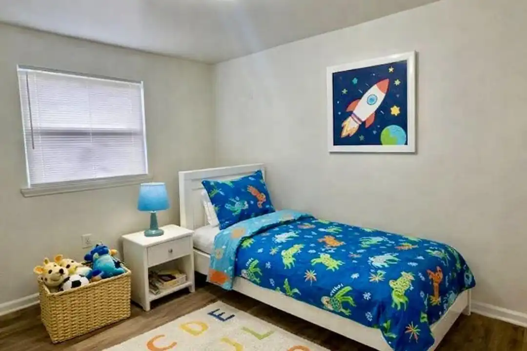 1911 19th Ct N unit 6 - View 5