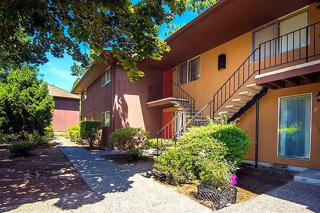 Royal Oaks Apartments - Widok 2