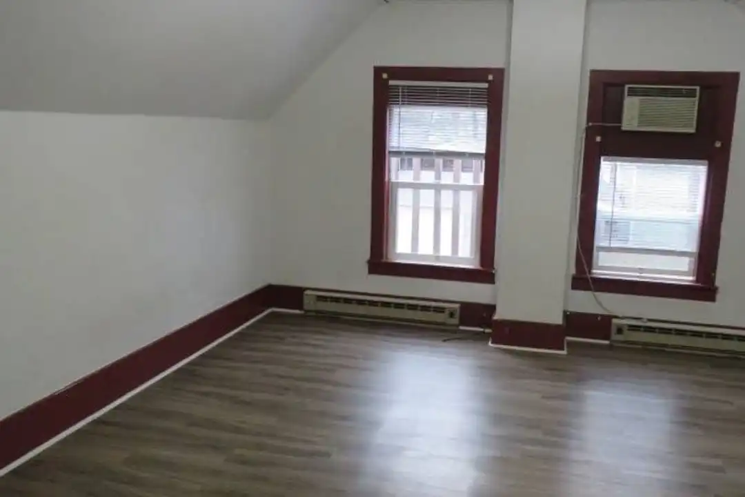Apartment in Menomonie - More