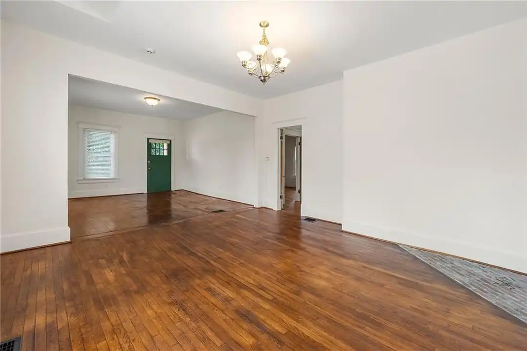 House in Atlanta, Atlantic Station, Fulton - More