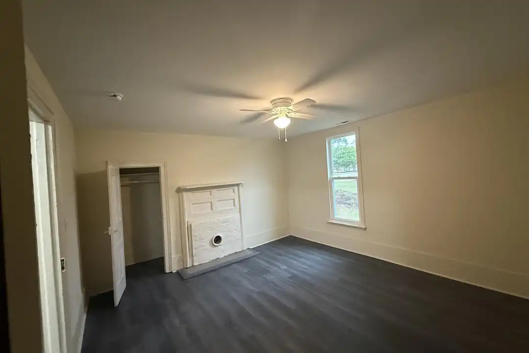202 S Sampson Ave - View 6