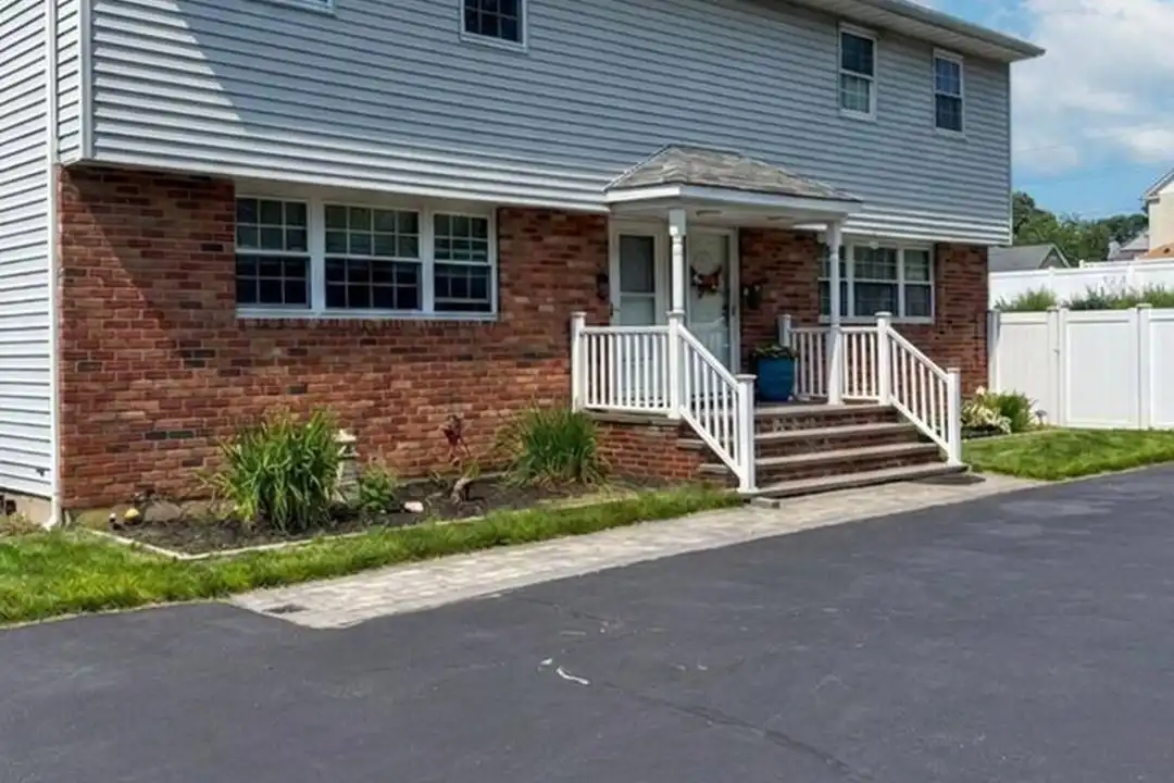 99 Washington St – photo 1 of 19