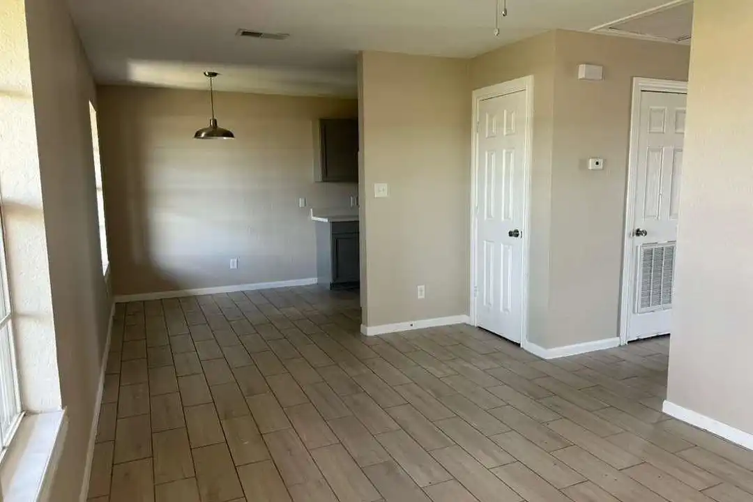 402 Gastel Cir #14 - View 3