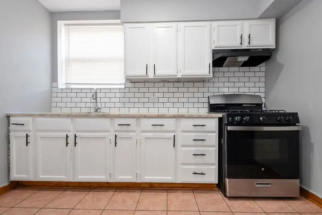 Apartment in Chicago - View 5