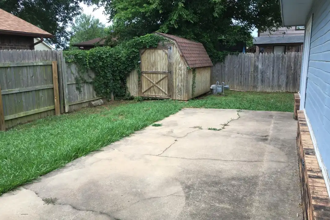 House in Claremore - View 2