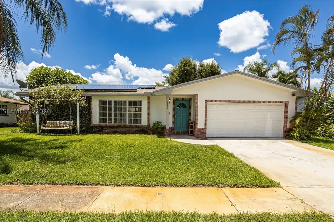 7940 NW 9th St #7940 – photo 1