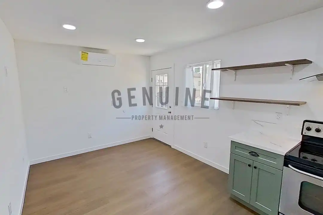 8134 Poinsettia Dr unit Unit B - View 3