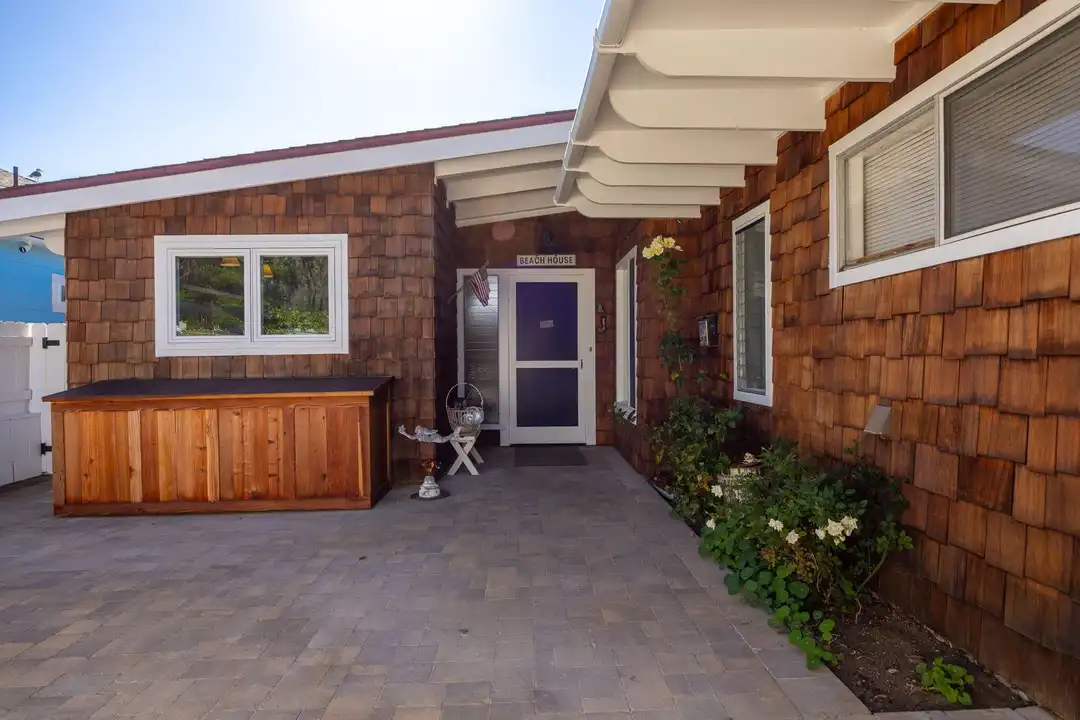 3884 Pacific Coast Hwy - View 4