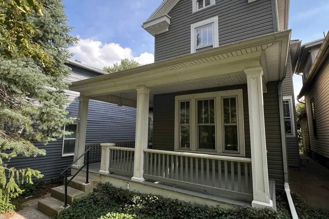 352 E Mulberry St – photo 1