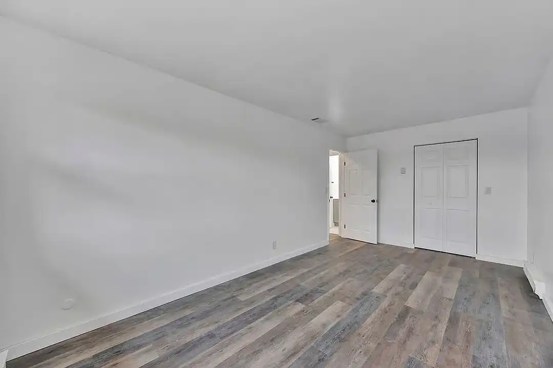 860 West Alkaline Springs Road – photo 1 of 23