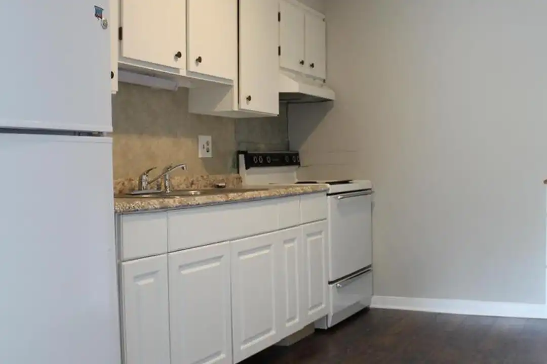 110 Griffith Rd unit 2 - View 2