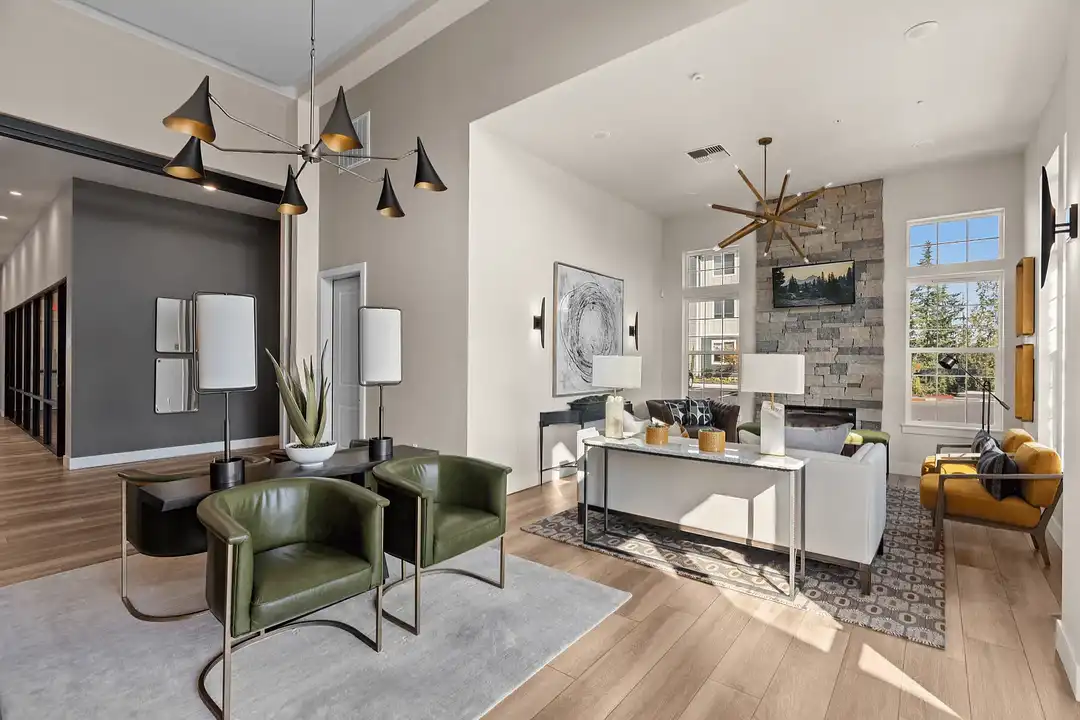 Plateau 176 Apartments - View 2