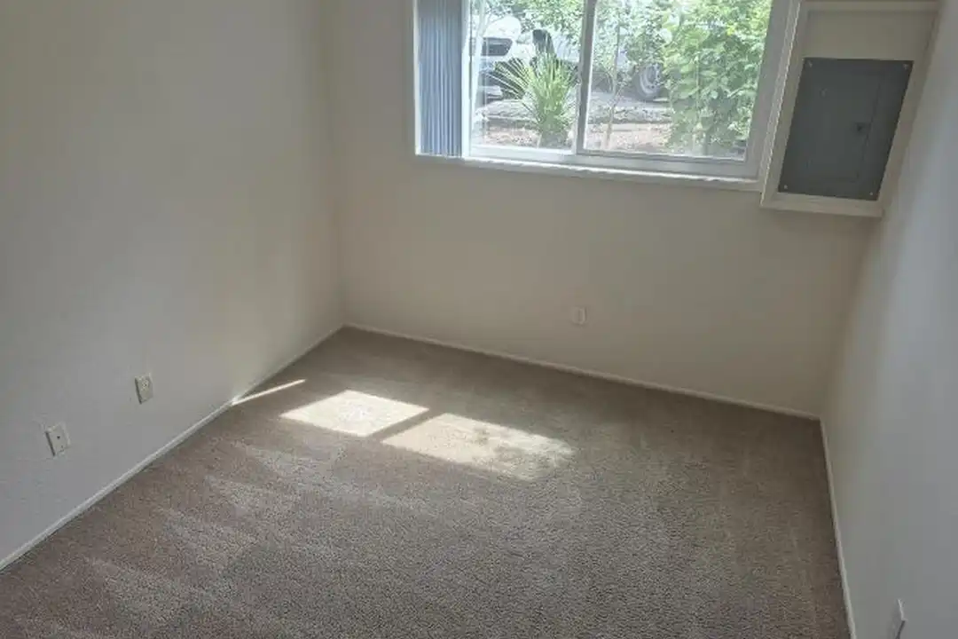 3410-3440 SW Alice St - Więcej
