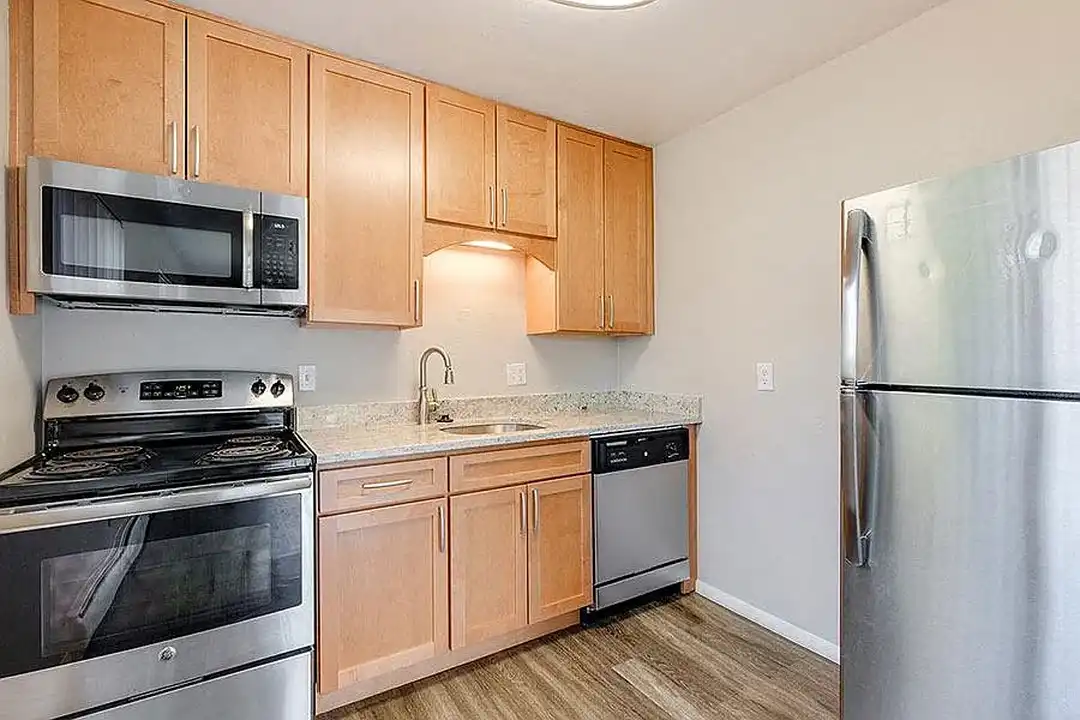 1120 & 1136 York - View 5