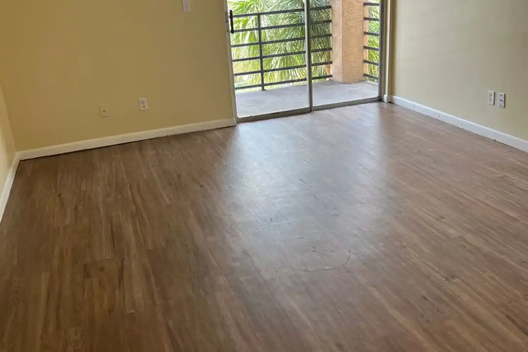 5213 Via Hacienda Cir - More