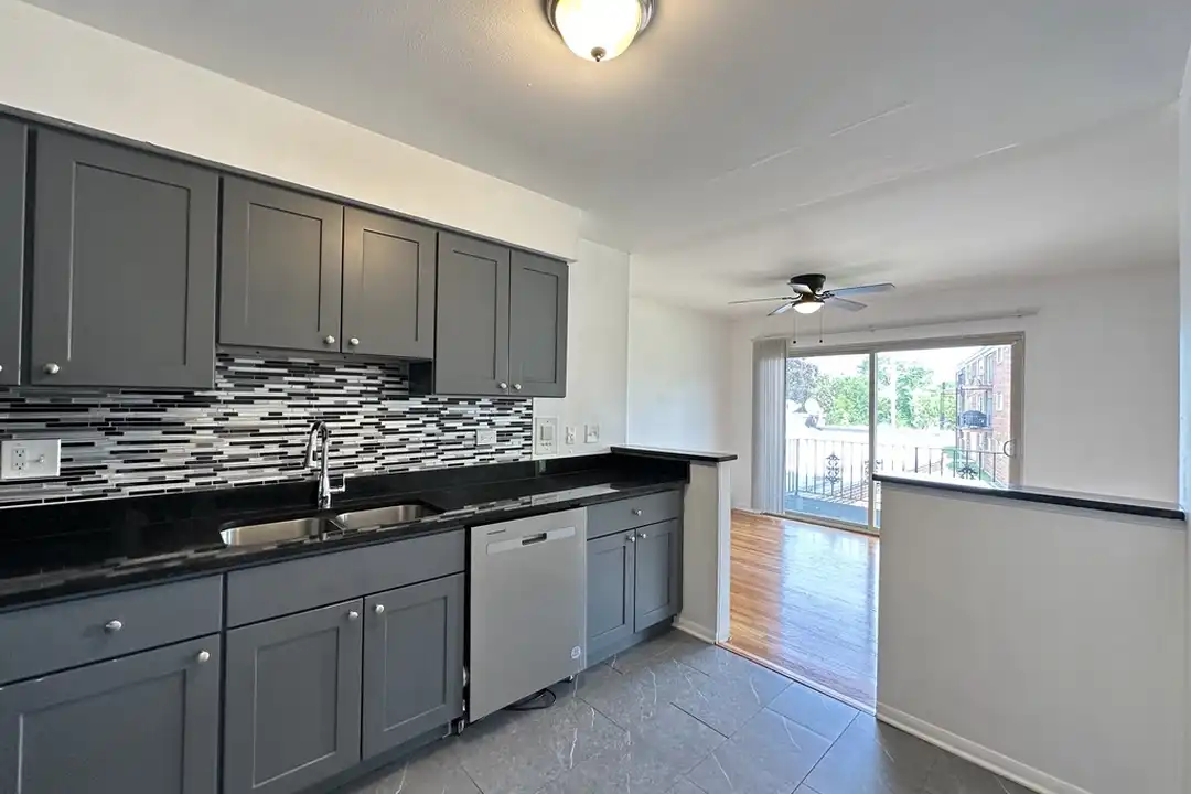 1653 Oakwood Ave unit C4 - View 5